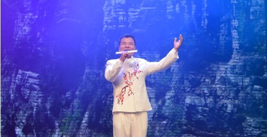 巅峰对决 谁与争锋——“2013苏州B体育&#8226;幸福达人秀”总决赛完善谢幕